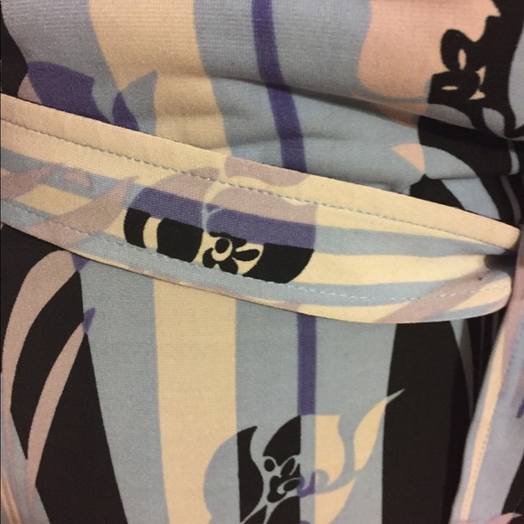 Dress - Picture 2 of 5